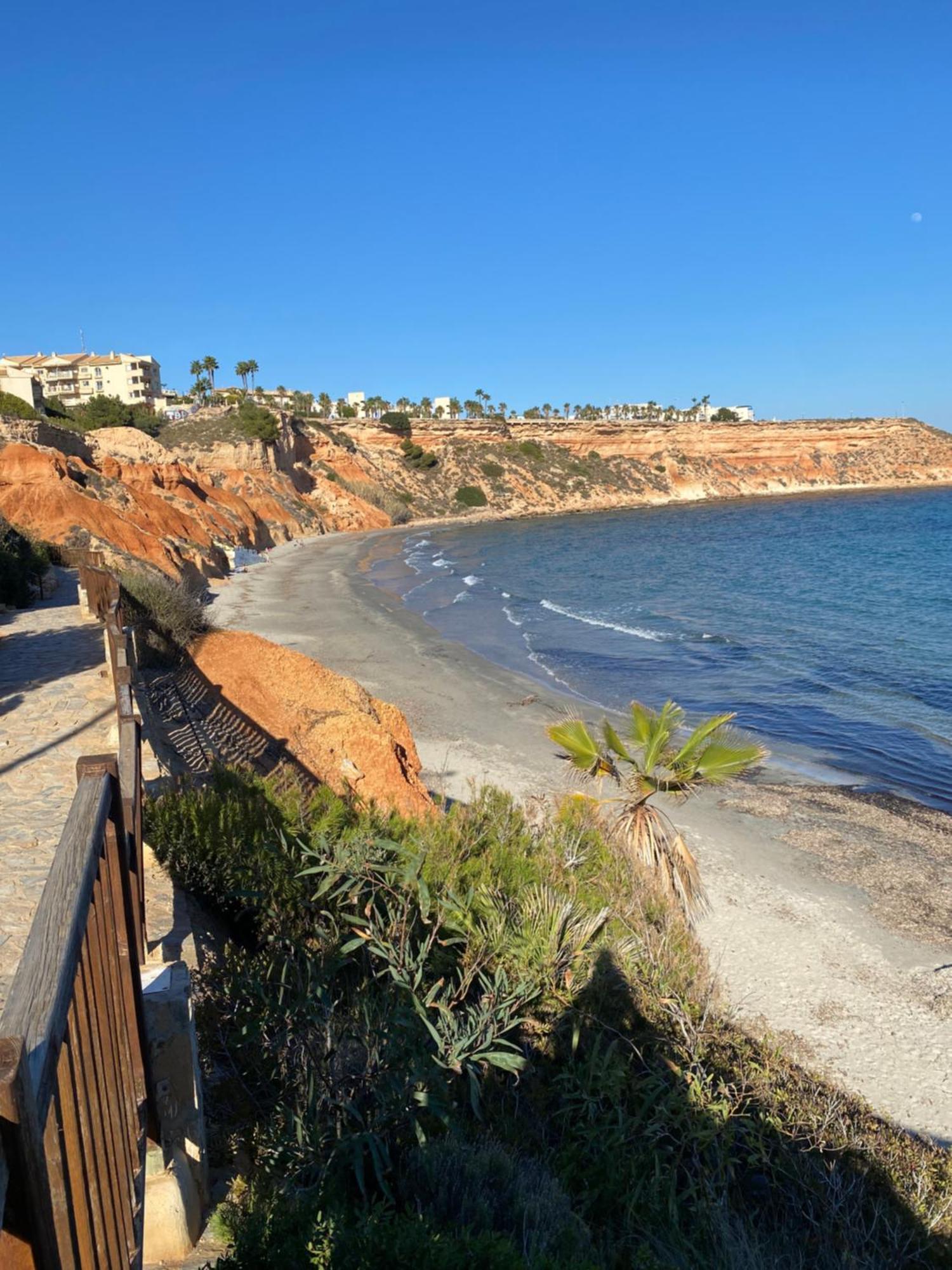 Beautiful Location In Cabo Roig With A Private Roof Terrace At Playamarina Ii